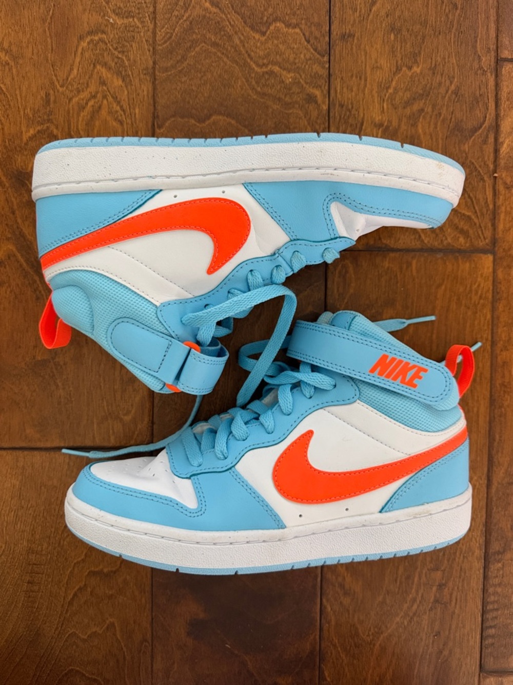 Nike Kids High-Top Sneakers in Light Blue, White & Bright Orange Size 5Y